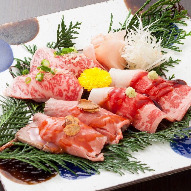 逸品料理|炙り肉寿司3種盛り合わせ（1貫×3種）	の画像
